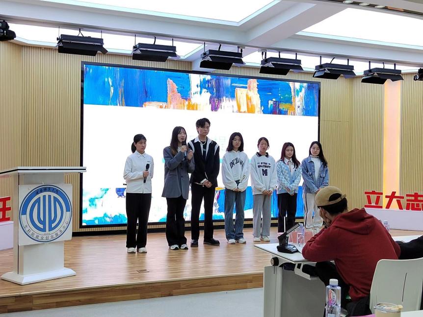 f634192a09447f4c7207e27095bcb37